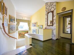 Holiday Home Lapad Beach Royal - Five Bedroom Holiday Home With Balcon