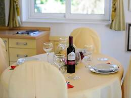 Holiday Home Lapad Beach Royal - Five Bedroom Holiday Home With Balcon