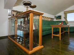 Holiday Home Lapad Beach Royal - Five Bedroom Holiday Home With Balcon