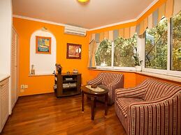 Holiday Home Lapad Beach Royal - Five Bedroom Holiday Home With Balcon