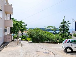 Ana Apartment - One Bedroom Apartment With Balcony