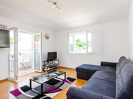 Ana Apartment - One Bedroom Apartment With Balcony