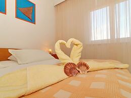 Apartments Villa Marijana - Two Bedroom Apartment With Terrace and Sea