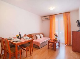 Apartments Island Beat - One Bedroom Apartment With Balcony and Sea Vi