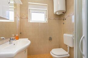 Tasteful Apartment With Private Balcony