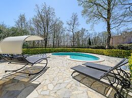 Beautiful Stone Villa in Tinjan With Swimming Pool