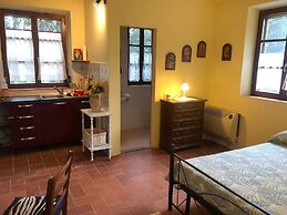 Scenic Farmhouse in Paciano With Shared Pool