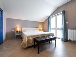 Villa Piano - Four Bedroom Villa With Terrace and Swimming Pool