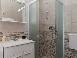 Apartments Olive - One Bedroom Apartment With Terrace and Partial Sea 