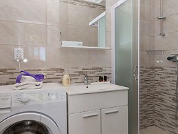 Apartments Olive - One Bedroom Apartment With Terrace and Partial Sea 