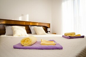 Apartment Srecko- Two Bedroom Apartment With Terrace and Sea View