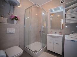 Apartment Srecko- Two Bedroom Apartment With Terrace and Sea View