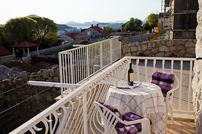 Apartment Srecko- Two Bedroom Apartment With Terrace and Sea View