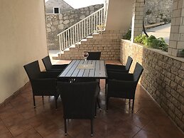 Apartment Srecko- Two Bedroom Apartment With Terrace and Sea View