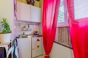 Studio Apartment Silvana - Studio Apartmen Near the Park