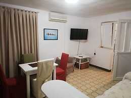 Apartments Mediterranean House - Two Bedroom Apartment With Terrace