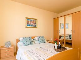 Apartments Bonavista - Superior Two Bedroom Apartment With Balcony and