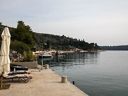 Apartment Frankie's Place - Two-bedroom Apartment With Terrace and Sea