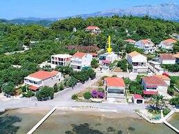 Apartments Radojkovic Lumbarda - Comfort Two Bedroom Apartment With Te