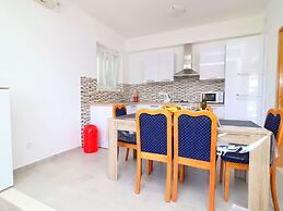 Apartments Radojkovic Lumbarda - Comfort Two Bedroom Apartment With Te