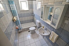 Apartments Radojkovic Lumbarda - Comfort Two Bedroom Apartment With Te