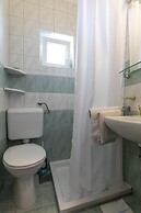 Apartments Belenum - Double Room With Balcony and Sea View