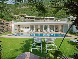 Belvilla by OYO Palm Loggia