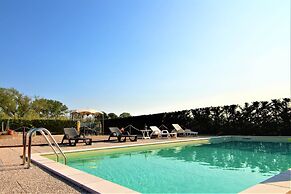 Venetian Villa With Pool and Sauna