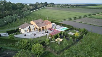 Venetian Villa With Pool and Sauna