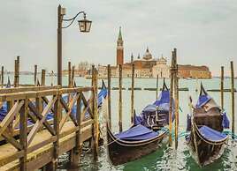 Venetian Villa With Pool and Sauna