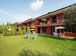 Belvilla by OYO Gianni B Four Plus One