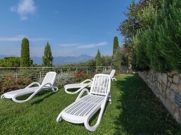 Belvilla by OYO Gianni B Four Plus One