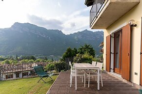 Belvilla by OYO Casa Flora