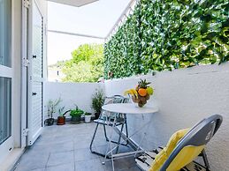 Apartment Antej - One Bedroom Apartment With Terrace and City View