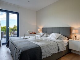 Modern Villa With Swimming Pool