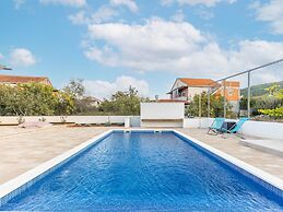 Holiday Home in Bilice With Pool