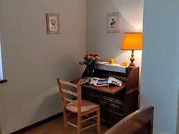 Belvilla by OYO Appartamento Casale dei Girasoli