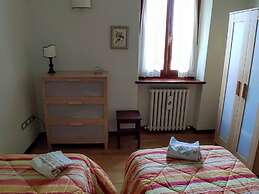 Belvilla by OYO Appartamento Casale dei Girasoli