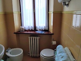 Belvilla by OYO Appartamento Casale dei Girasoli