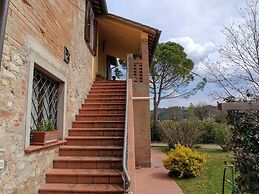 Belvilla by OYO Appartamento Casale dei Girasoli