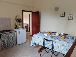 Belvilla by OYO Appartamento Casale dei Girasoli