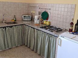 Belvilla by OYO Appartamento Casale dei Girasoli