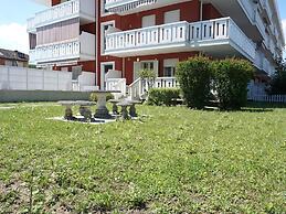 Belvilla by OYO Snug Apartment With Garden