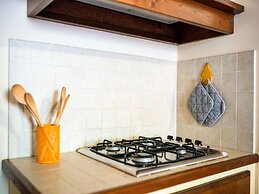 Belvilla by OYO i Tini