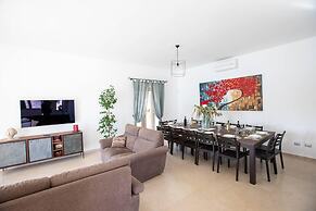 Huge Villa With Private Pool in Salento, Italy