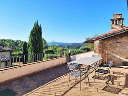 Holiday Home in Gambassi Terme With Jacuzzi