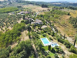 Holiday Home in Gambassi Terme With Jacuzzi