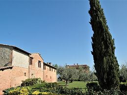 Apartment in Chianti With Swimming Pool