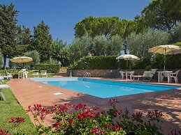 Apartment in Chianti With Swimming Pool