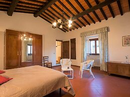 Apartment in Chianti With Swimming Pool